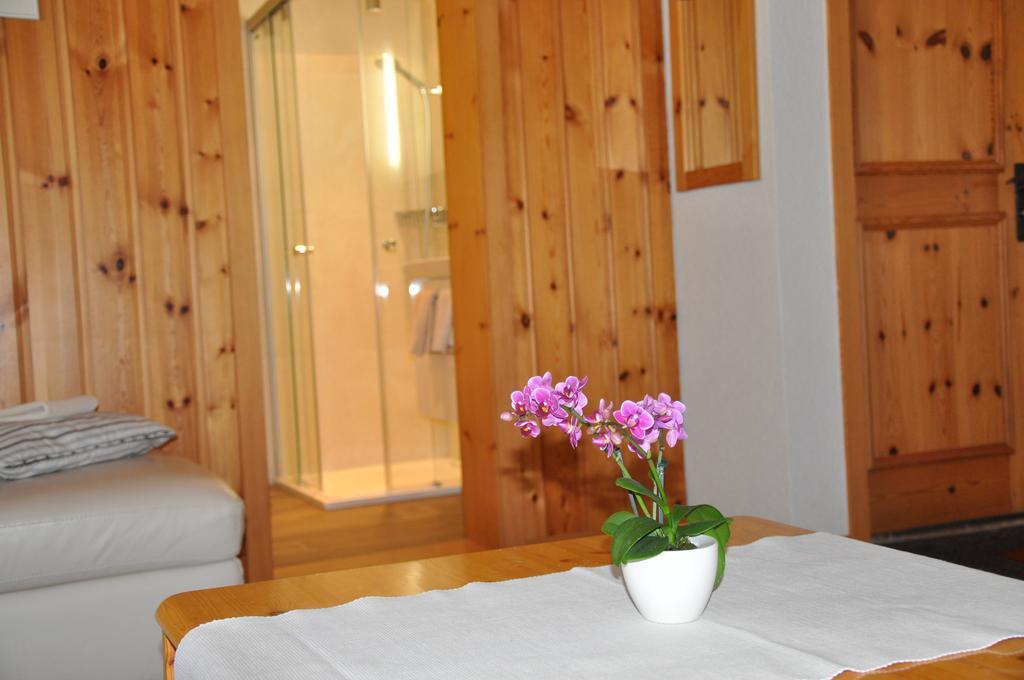 Ferienwohnungen Chalet Hohturnen Grindelwald Exterior foto